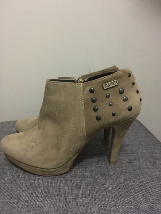 Botins Bianca cor Beje Tam38