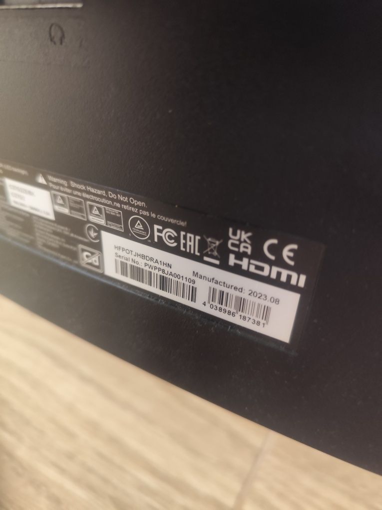 Monitor AOC 27" ecrã partido