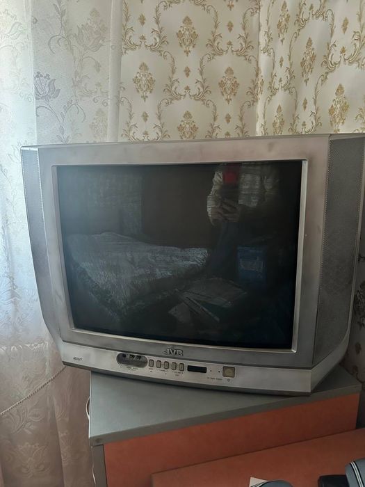 Телевізор JVC, вживаний, працює