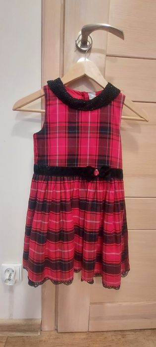 Sukienka czerwona w kratę rozm. 122