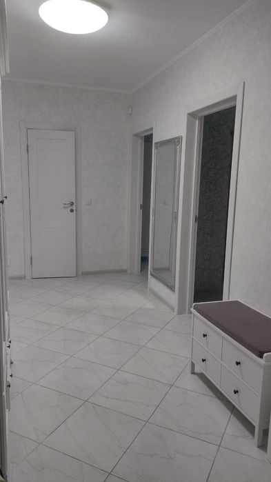 М Осокорки 10 хв,   євроремонт, генератор в будинку. два санвузли