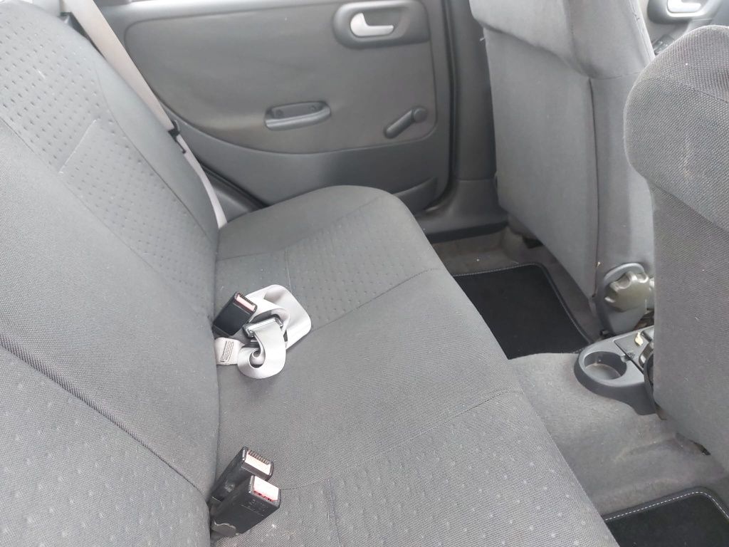 Opel corsa 1.2  16v