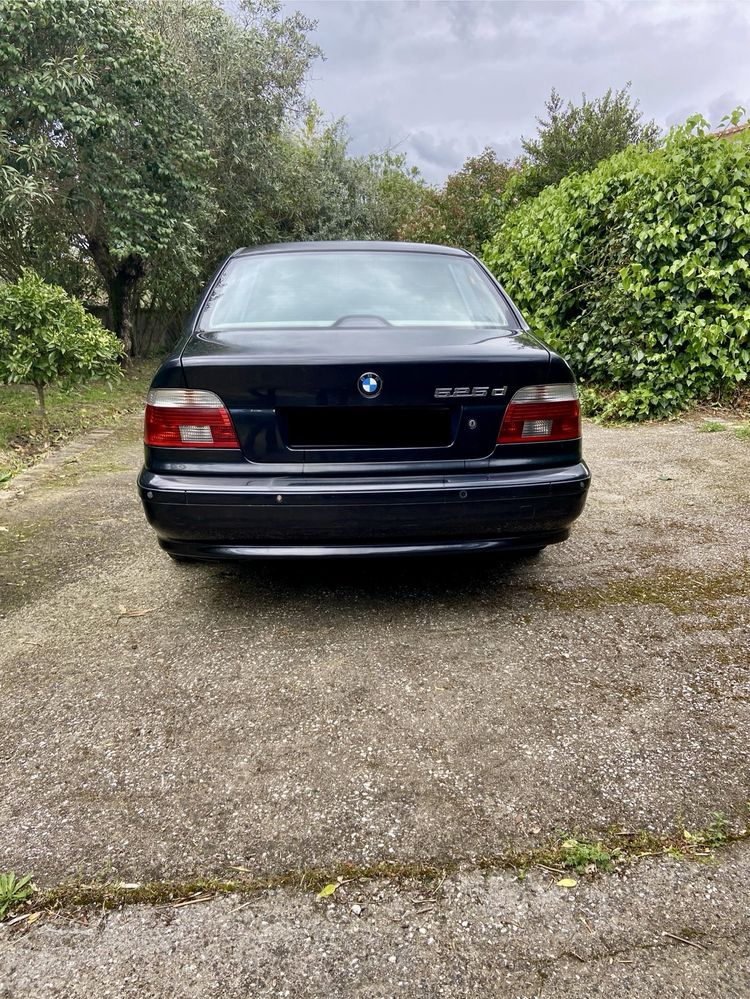 BMW 525d.