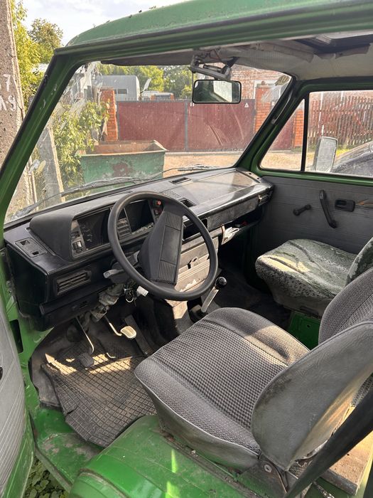 Volkswagen Transporter T3 . 1.8 бензин . 1989 рік . Нормальний стан