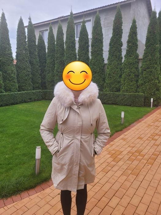 продам парку жіночу