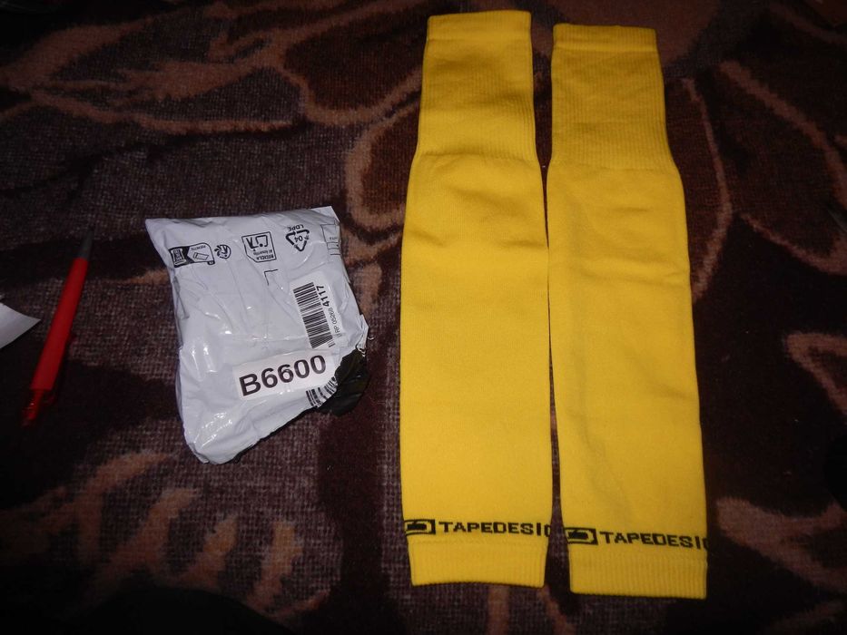 Wyprzedaż->B6600 Tapedesign Tubes getry piłkarskie uniwersalne