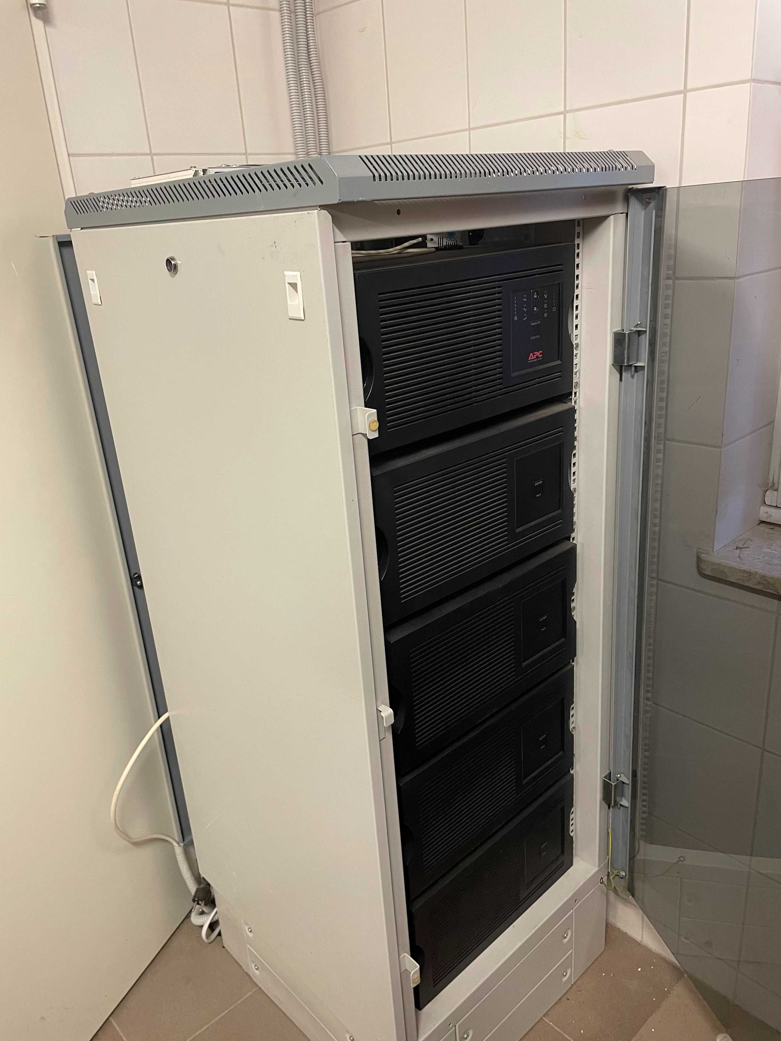 APC Smart-UPS 3000XL +  dodatkowe kieszenie + szafa rac