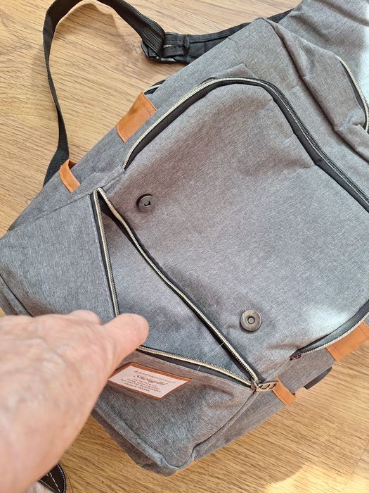 Solidny szary plecak szkolny na laptopa