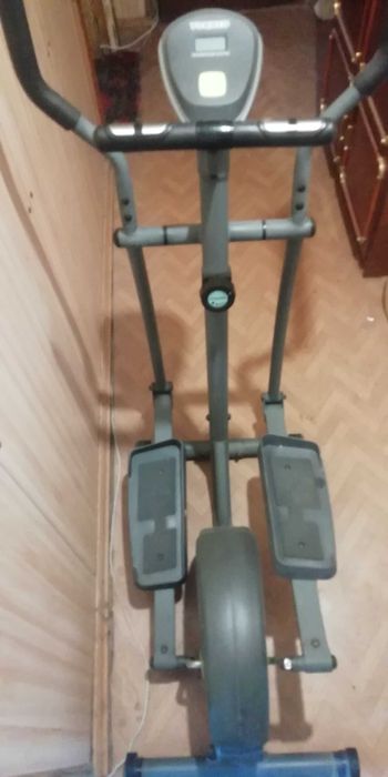 Треножер орбитрек