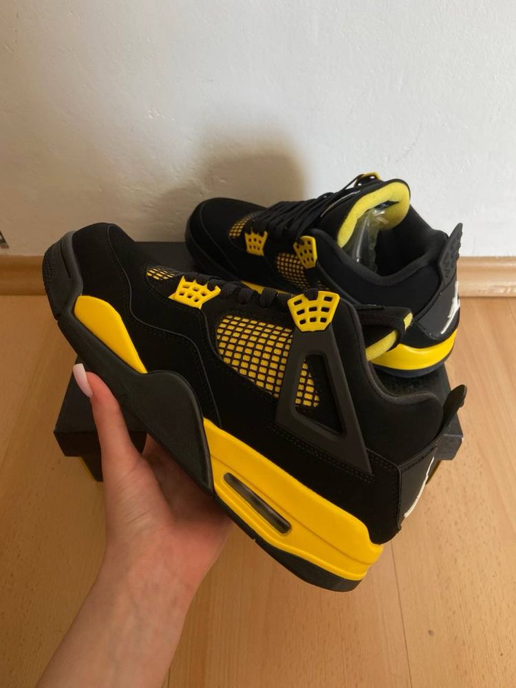 Nike Air Jordan 4 Retro Yellow Thunder