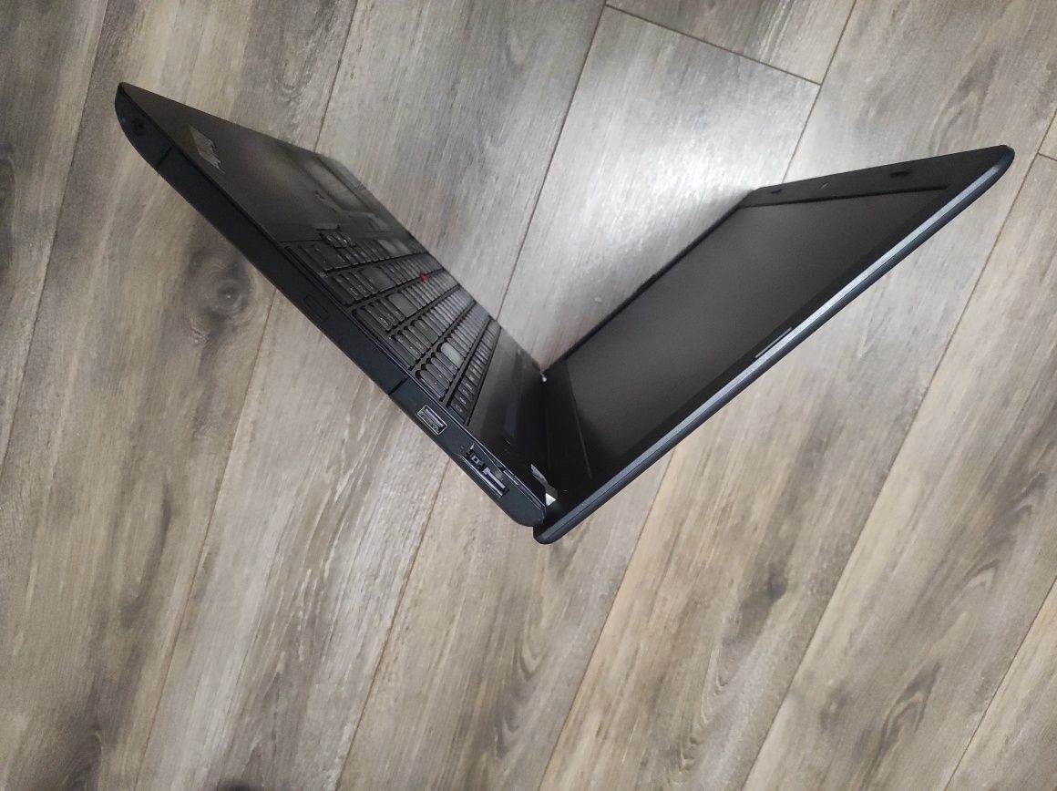 Ноутбук Lenovo ThinkPad E550, i3-4005U, 8GB, SSD 128GB