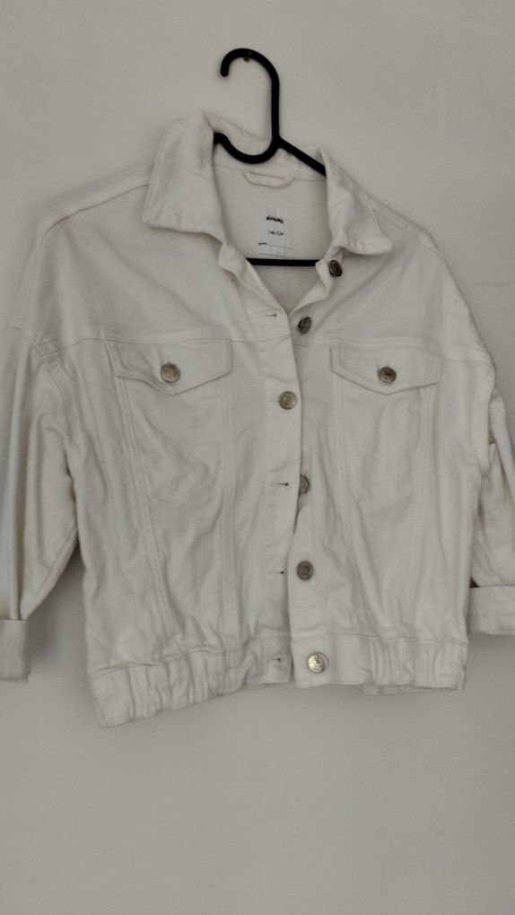 Біла джинсова куртка р.146