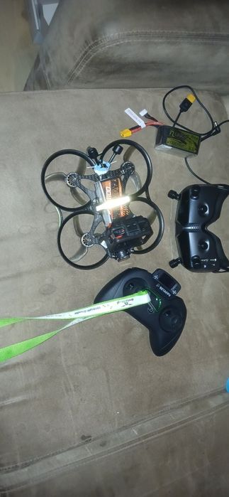 Filmowanie dronem • FPV • Nieruchomości • Eventy • Reklamy