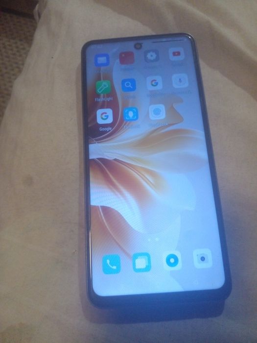 телефон F300 бя/у