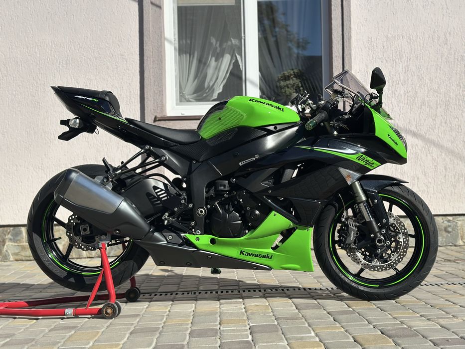 Kawasaki ZX6R 2010 з Японії !