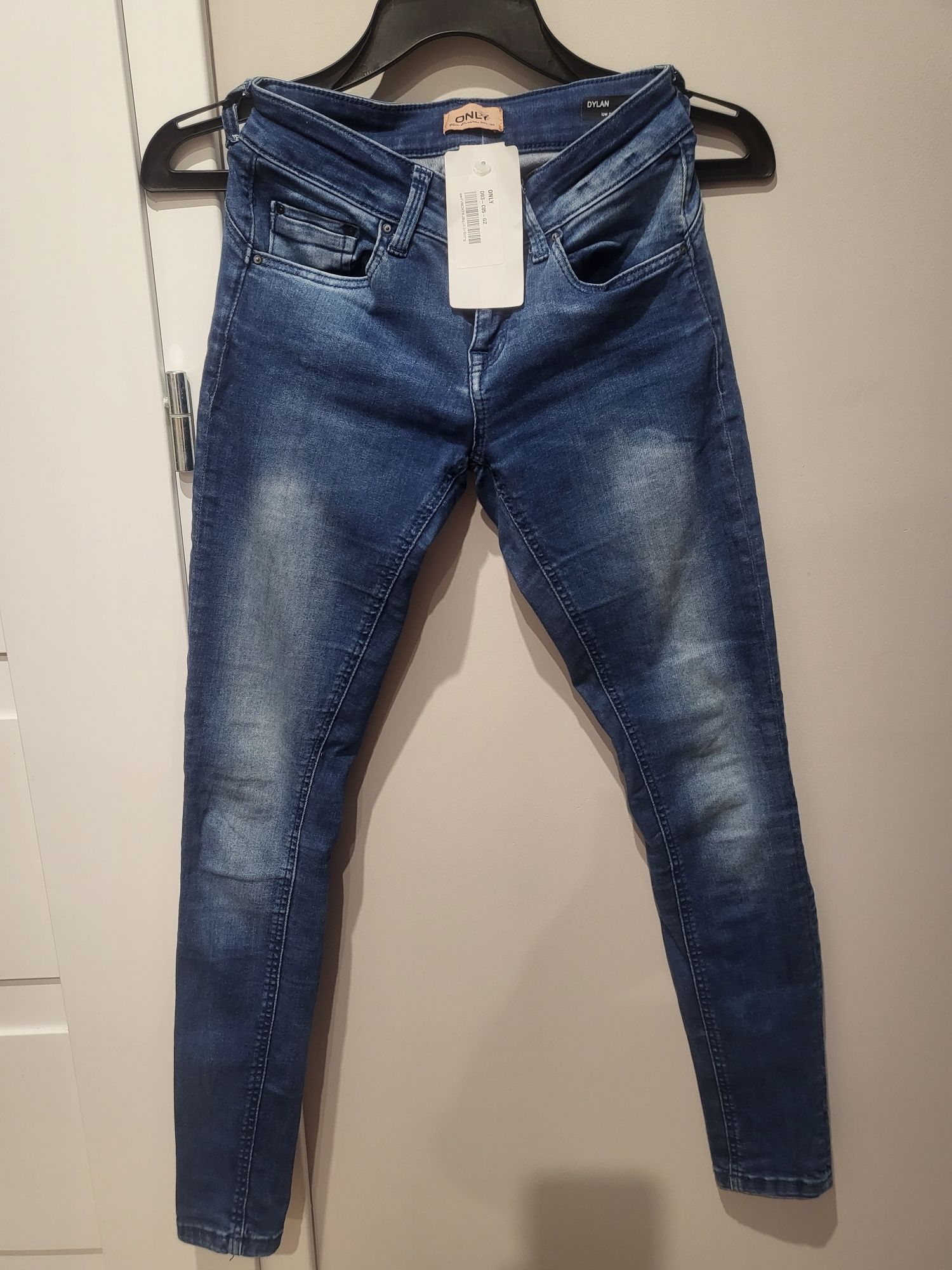 Nowe jeansy ONLY z pusch upem rozm 25/30