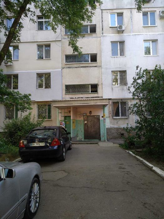 3 комнатная квартира на Бочарова/Добровольского