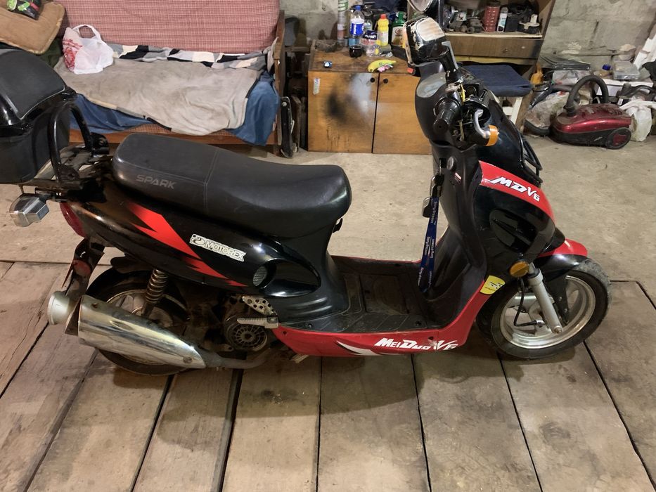Продам скутер 80 кубів