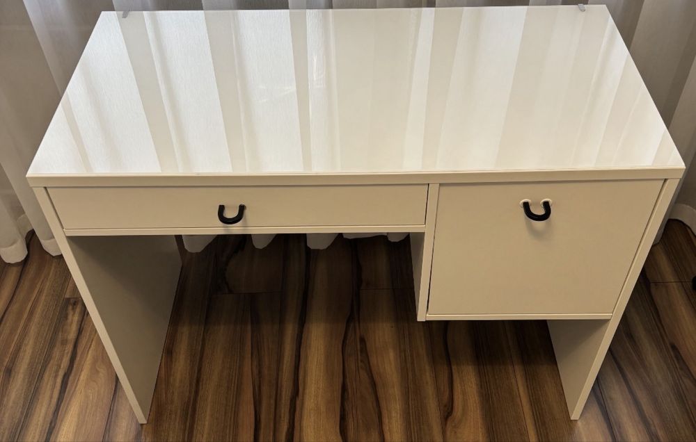 Biała toaletka IKEA