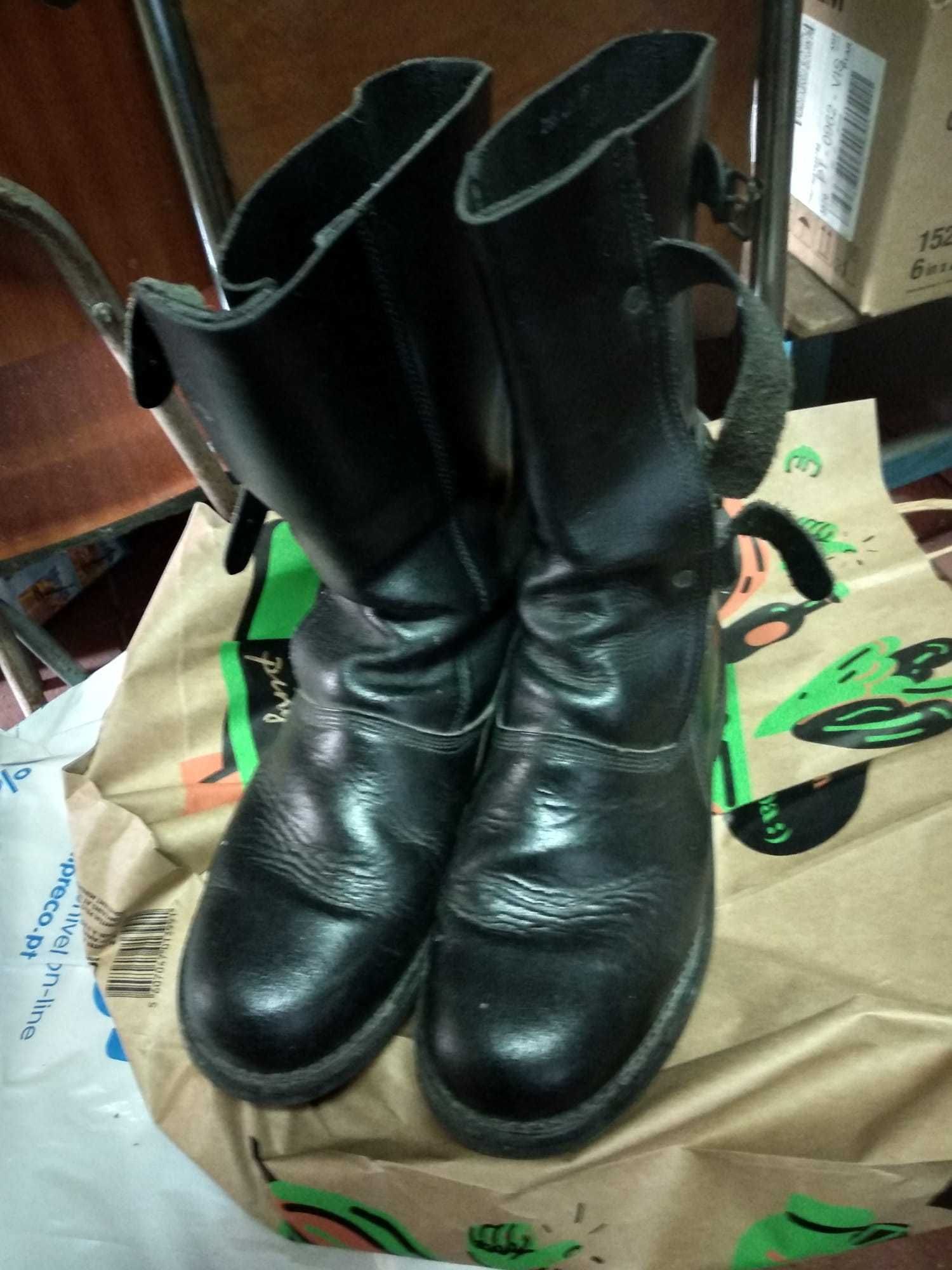 Botas de Fivela , bom estado