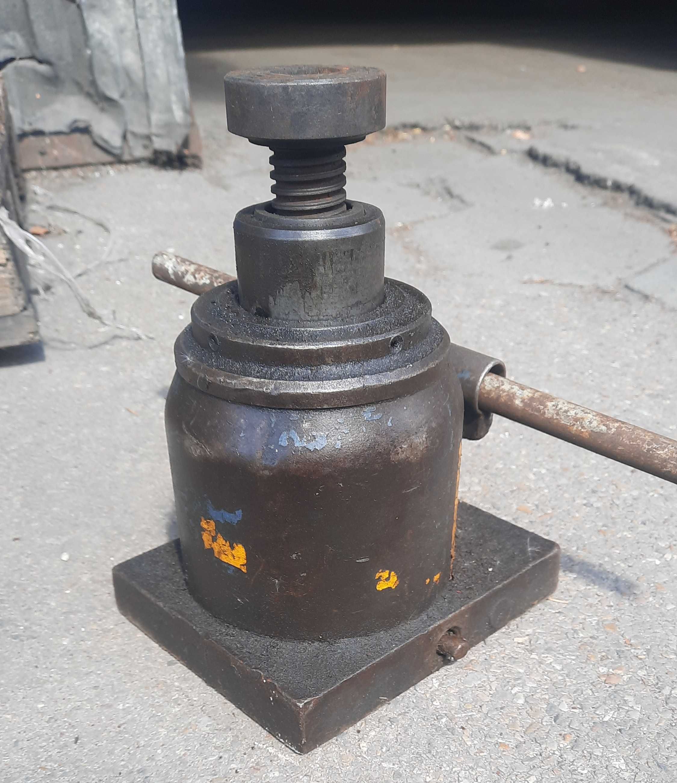 Podnośnik teleskopowy lewarek hydrauliczny 10 TON