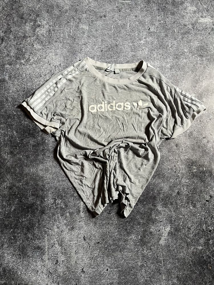 футболка adidas essentials