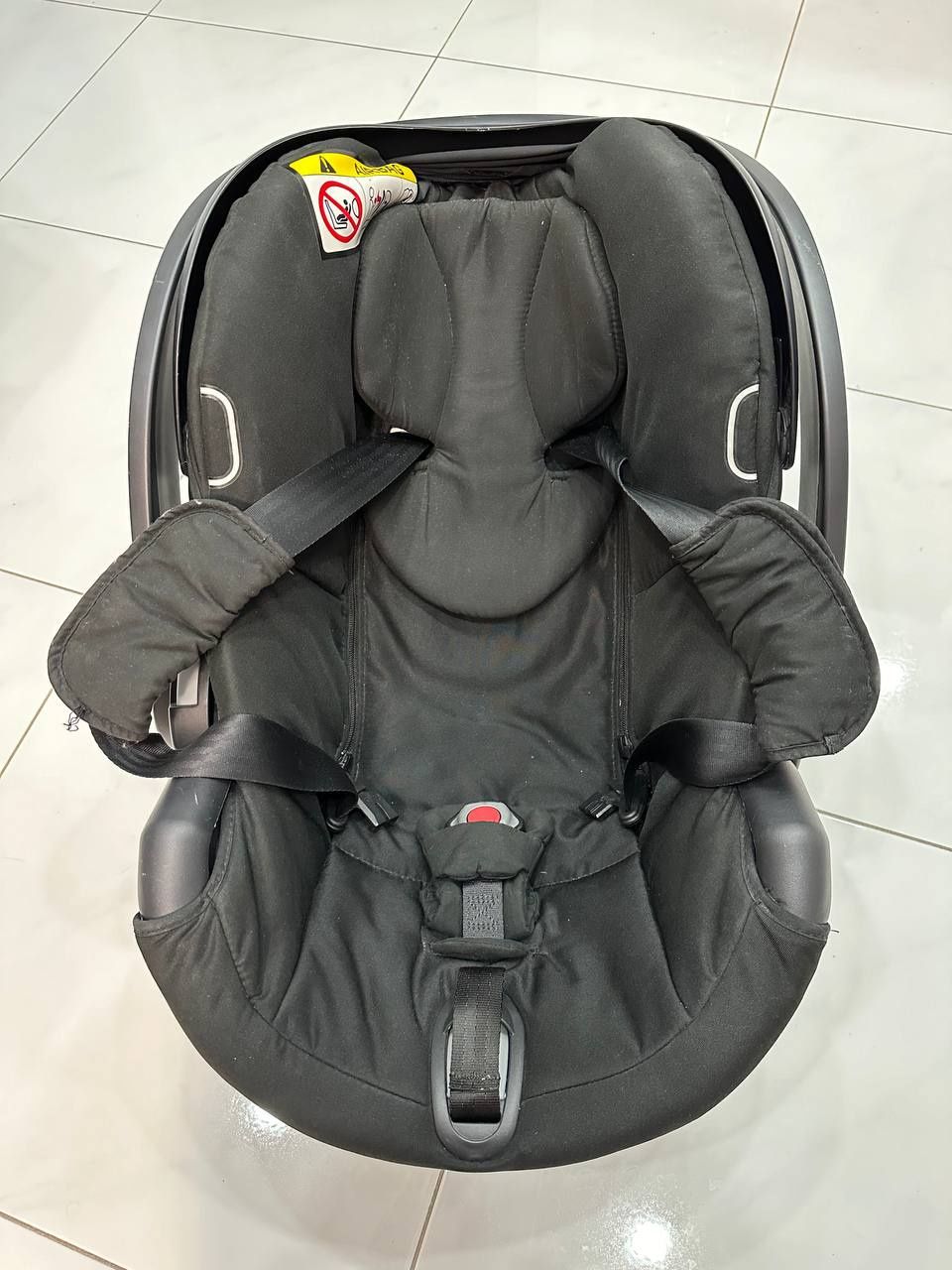 Автокрісло Babyzen BeSafe 0+ та база izofix BeSafe Izi Modular I-Size