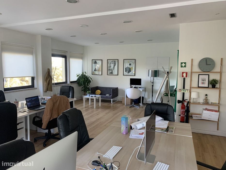 Escritório CONSIGLIERI PARK 100 m2