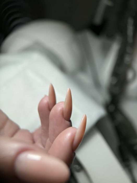 Манікюр, педикюр Кривий Ріг