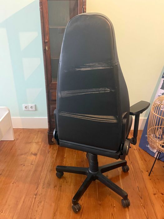 Cadeira Icon Gamer Noblechairs (preço original : 389.90 euros)