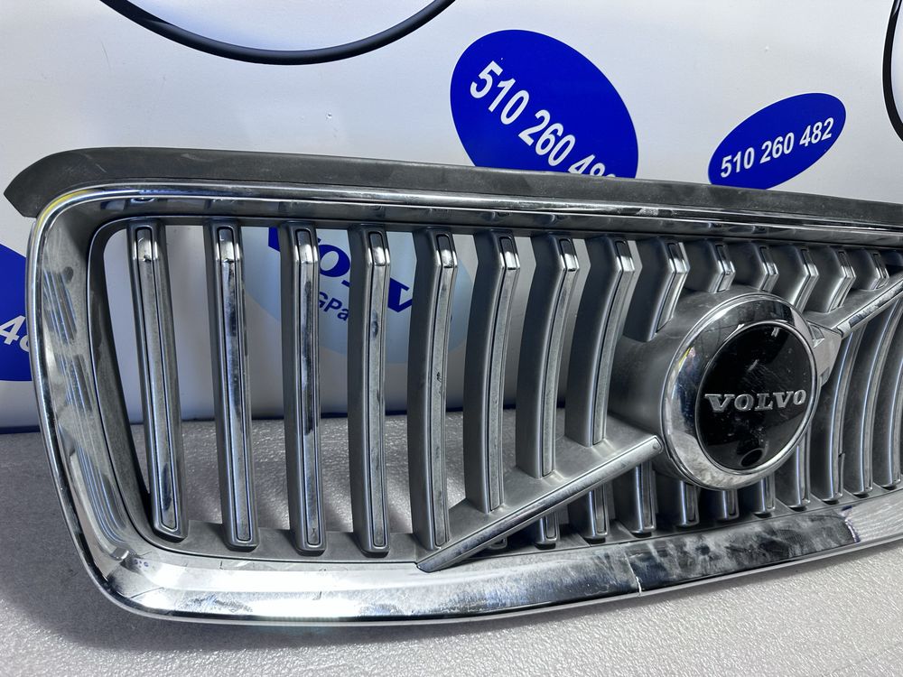 Volvo XC90 2 II grill atrpaa chłodnicy lift Inscription