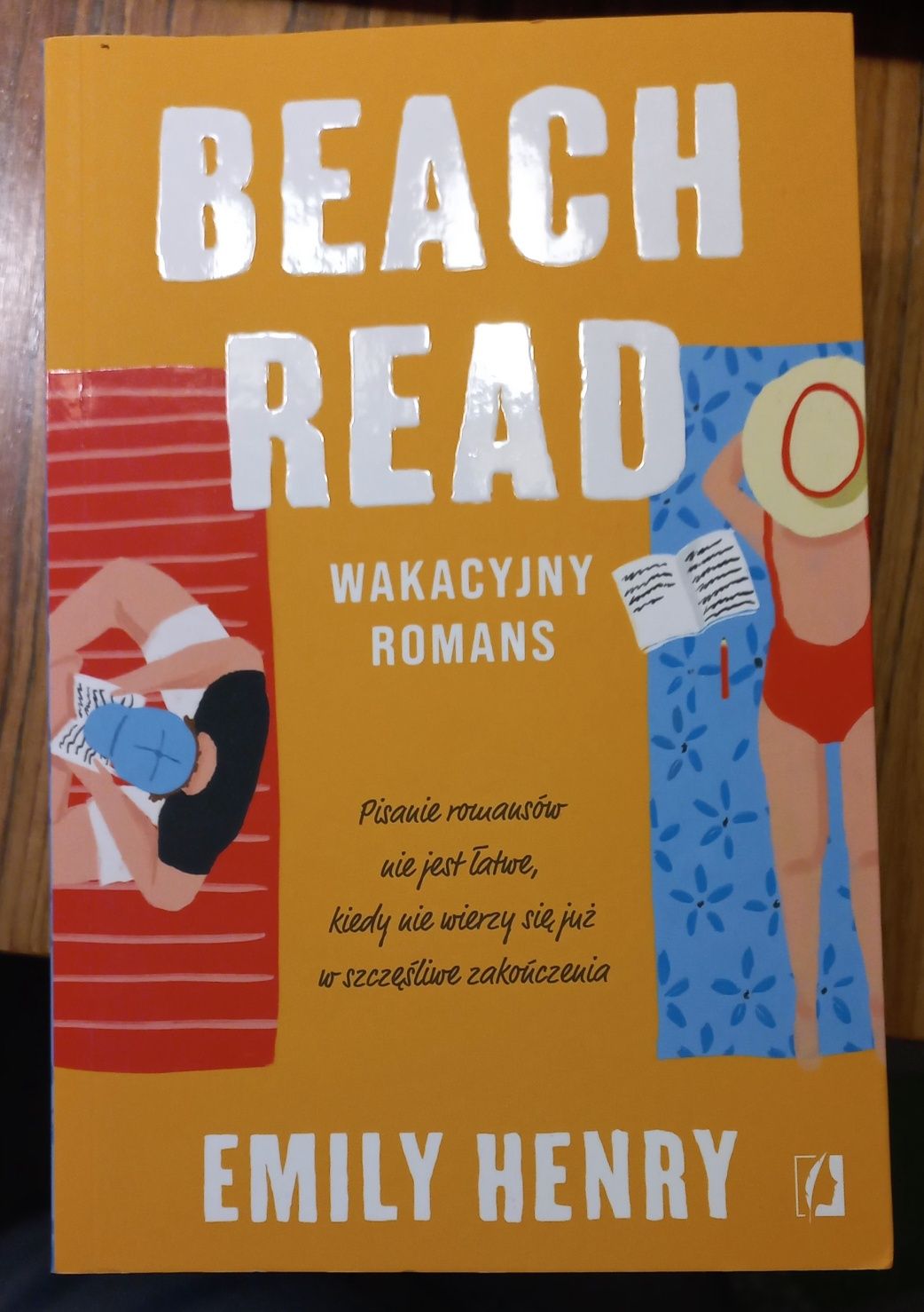 Książka "BEACH READ " Emily Henry jak nowa