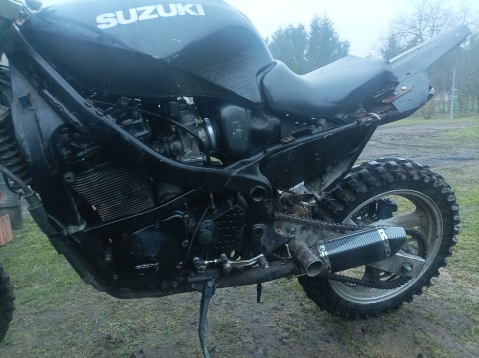 Cross Suzuki 600