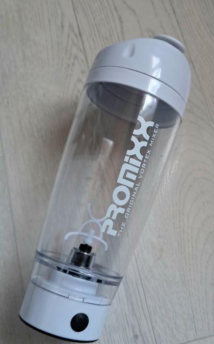 Nowy Promixx przenośny shaker elektryczny 600ml biały
