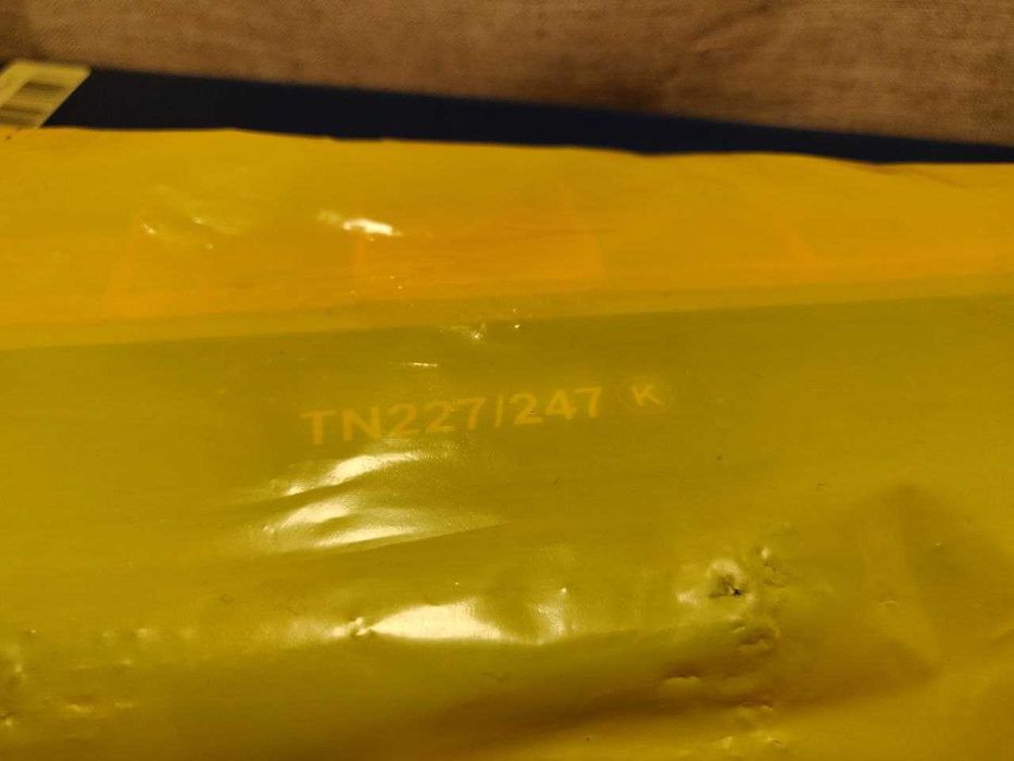 Картридж для лазерних принтерів TN247 чорний