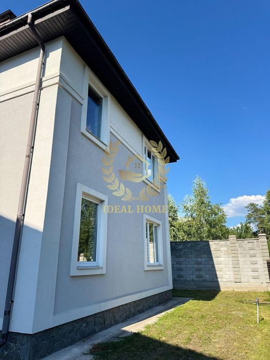 Продаж будинку в мальовничому місті Київа, метро Лісова