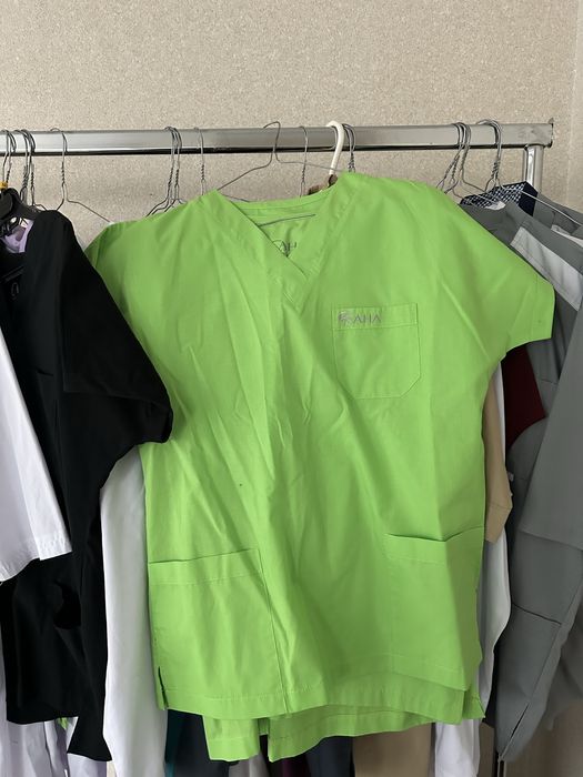 МЕДИЧНИЙ ОДЯГ жіночий і чоловічий, халати костюми