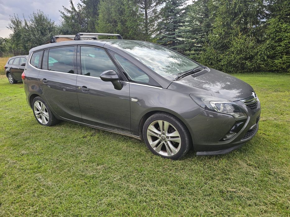 Lampa prawa lewa Opel Zafira C 1.4T na czesci
