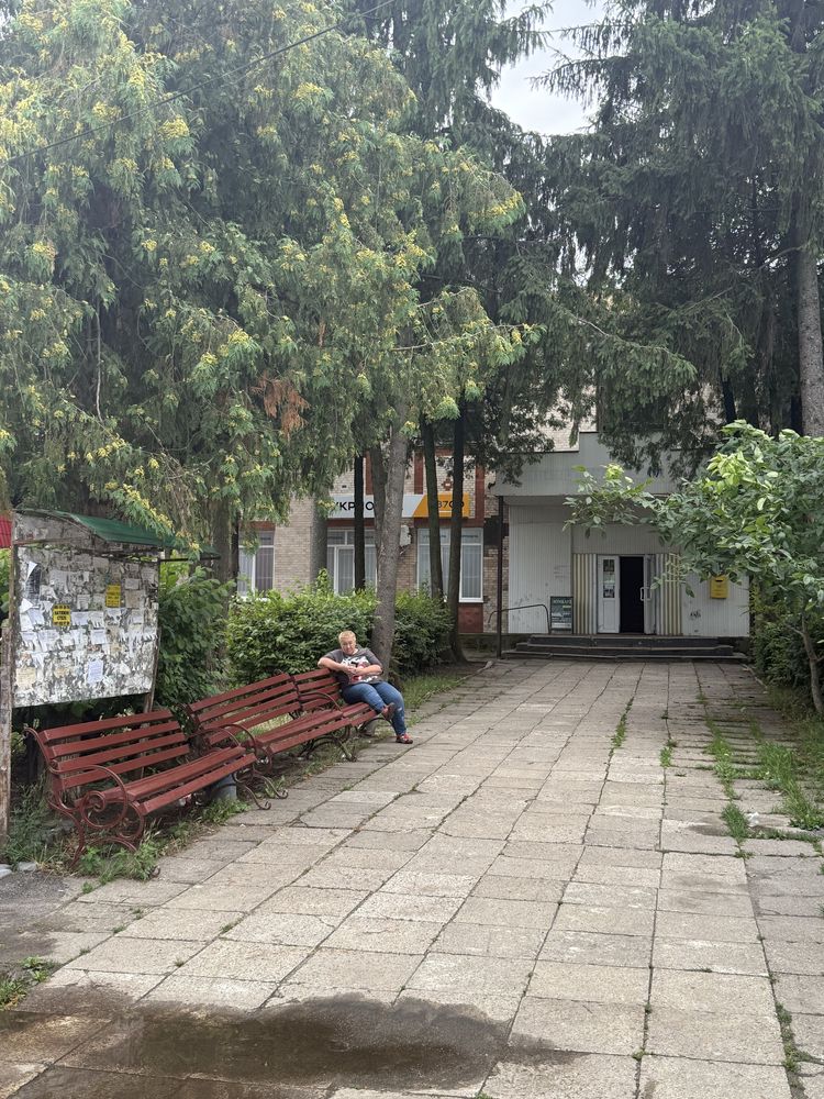 Здамо приміщення в самісінькому центрі м Гайсин є різний розмір від 9м