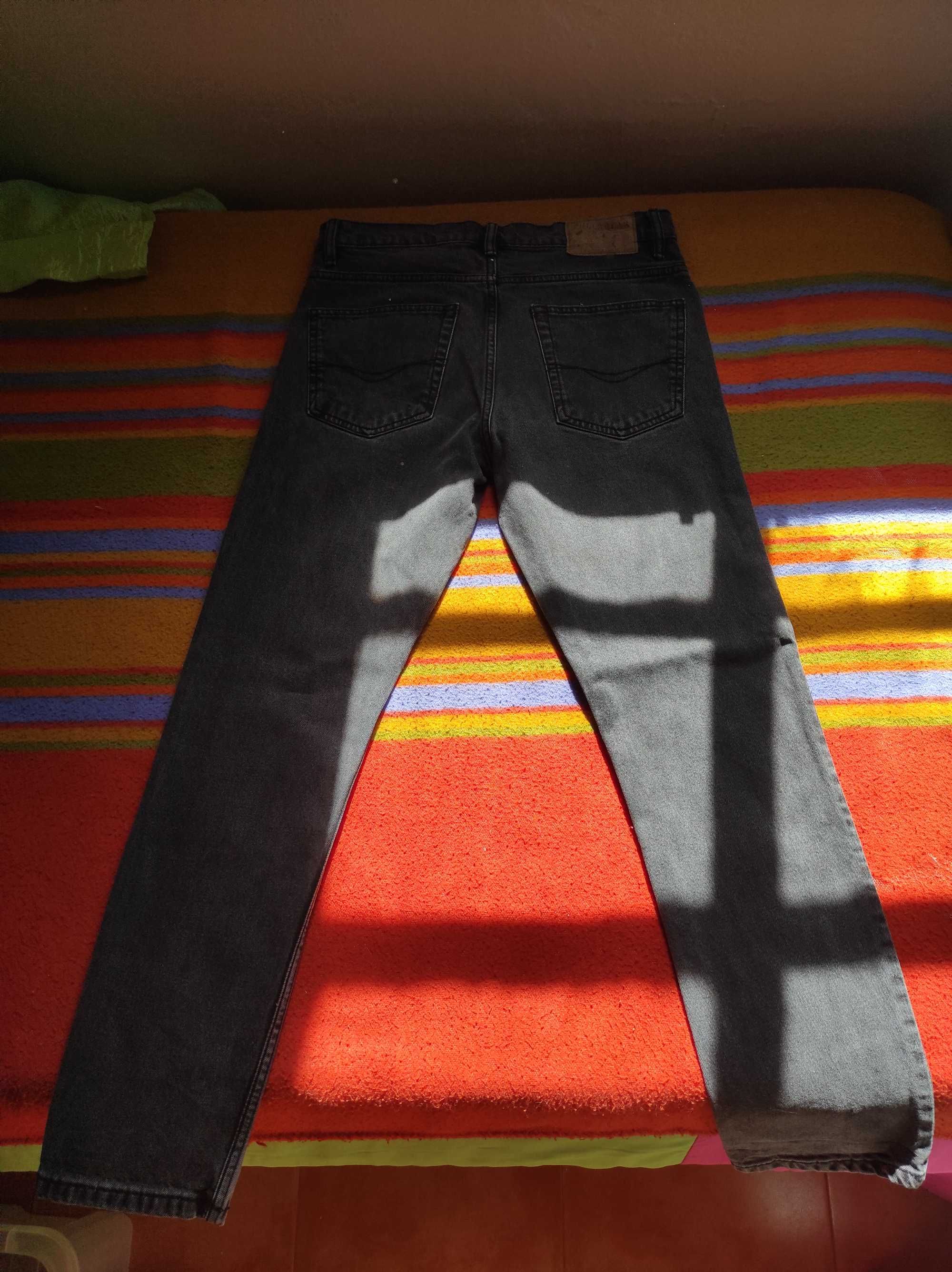 Calcas de ganga pretas Pull&Bear S