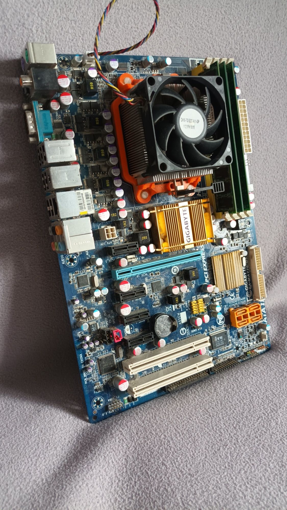 Płyta główna Gigabyte + procesor AMD + RAM