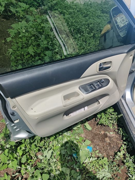 Mitsubishi lancer 9 бензин 1.6 МКПП запчастини разборка