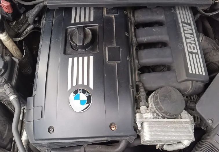 BMW E60 E90 3.0 218km benzyna N53B30A kompletny silnik palący w aucie GWARANCJA !