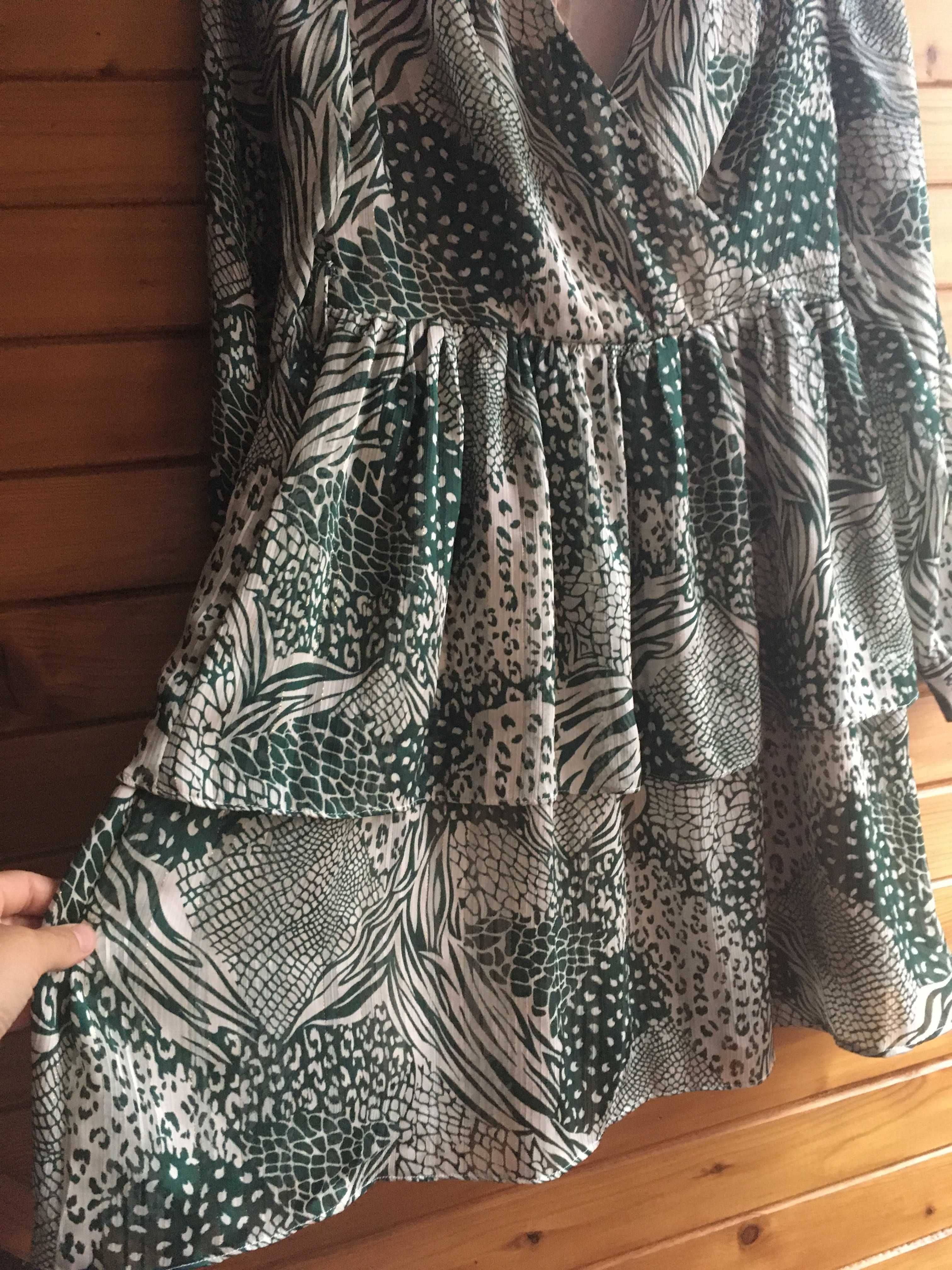Śliczna zielona wzorzysta sukienka, rozmiar S