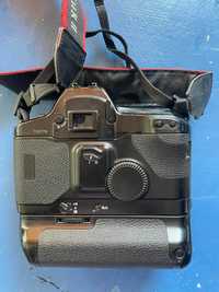 Canon EOS 1n with booster - Needs some repairs.