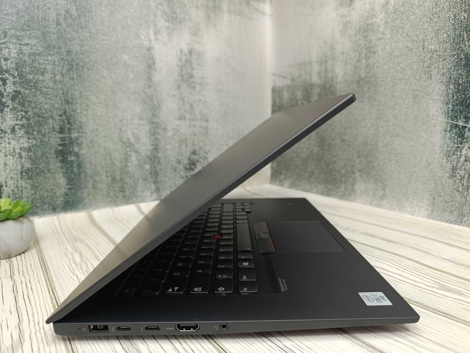 Lenovo ThinkPad P1 G3 15.6"\IPS\FHD\i7-10850H\SSD512\NVIDIA Quadro 4GB