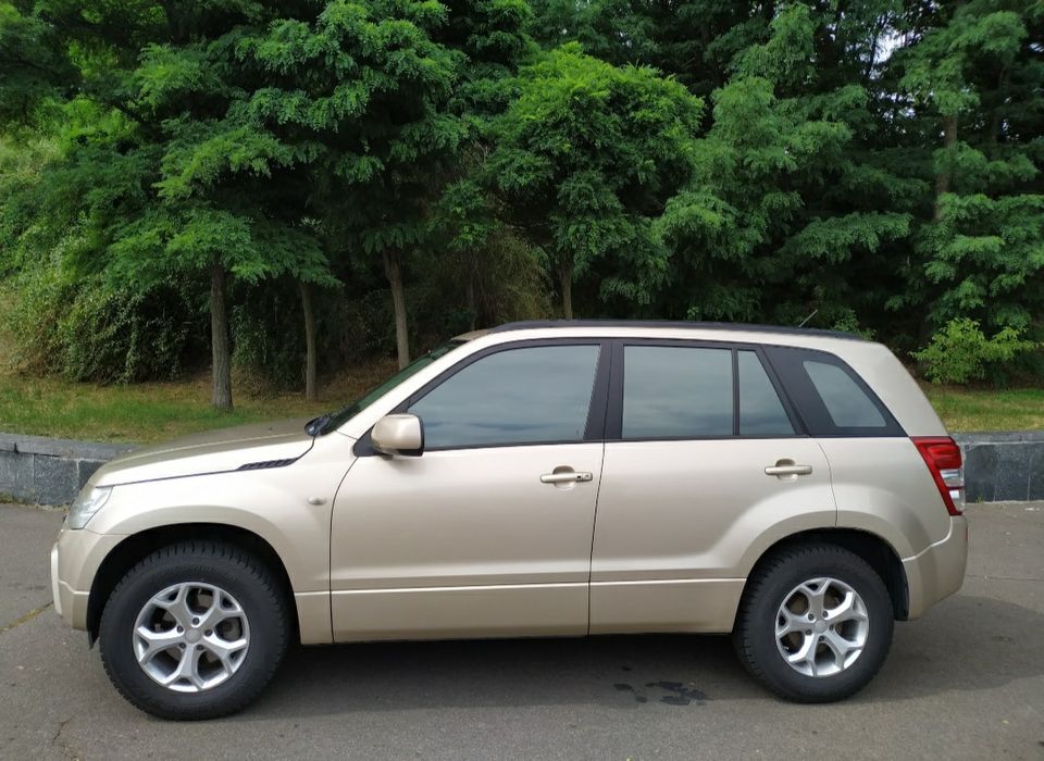 Продам Сузуки Гранд Витара, 2.0 л, газ/бензин,2006 г
