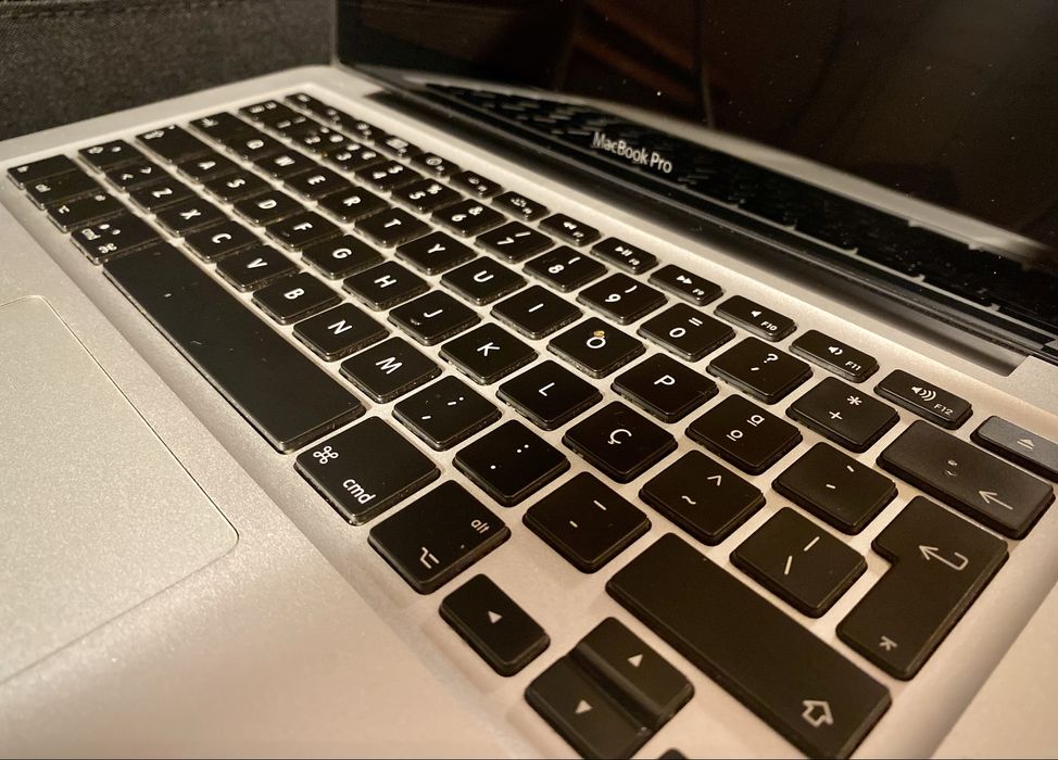 MacBookPro Early 2011 2.7 GHz Core i7 (peças ou reparação)