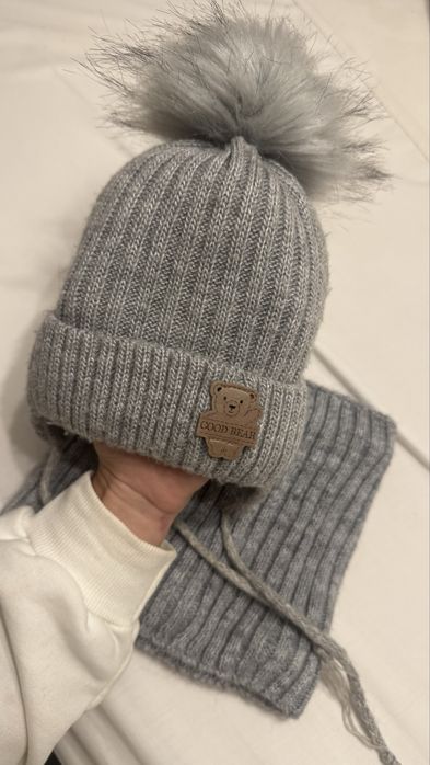 Зимова дитяча  шапка і снуд сірий колір