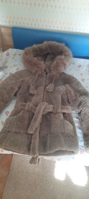 Продам натуральную шубу на девочку